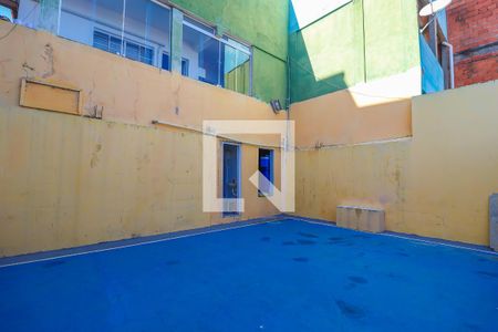 Casa à venda com 260m², 2 quartos e 2 vagasQuintal