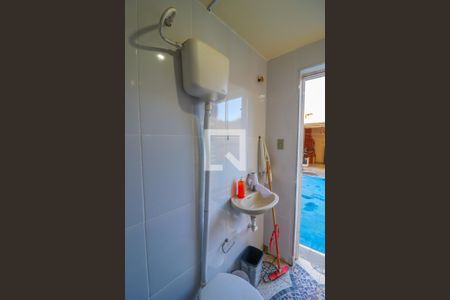 Casa à venda com 260m², 2 quartos e 2 vagasBanheiro