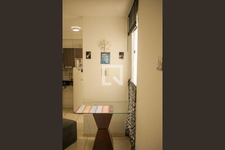 Sala de apartamento à venda com 2 quartos, 47m² em Chacaras Reunidas Santa Terezinha, Contagem
