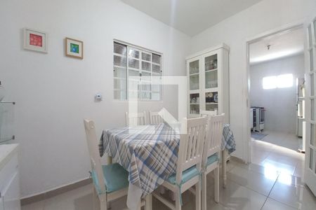 Casa à venda com 151m², 4 quartos e 1 vaga Casa à venda com 151m², 4 quartos e 1 vagaCopa