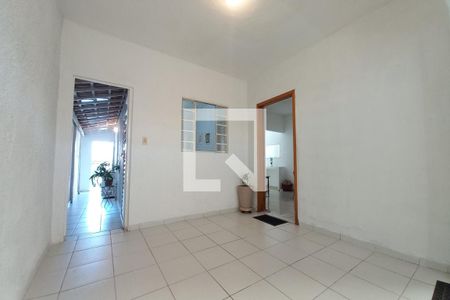 Casa à venda com 151m², 4 quartos e 1 vaga Casa à venda com 151m², 4 quartos e 1 vagaGaragem