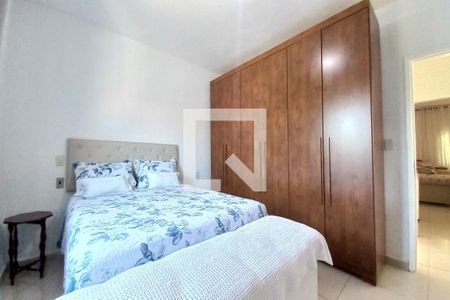 Casa à venda com 151m², 4 quartos e 1 vaga Casa à venda com 151m², 4 quartos e 1 vagaSuíte