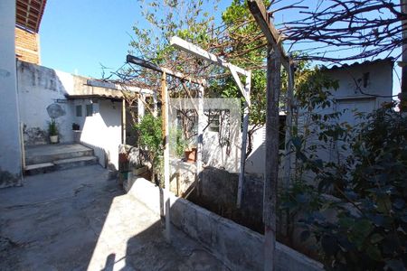 Casa à venda com 151m², 4 quartos e 1 vaga Casa à venda com 151m², 4 quartos e 1 vagaQuintal