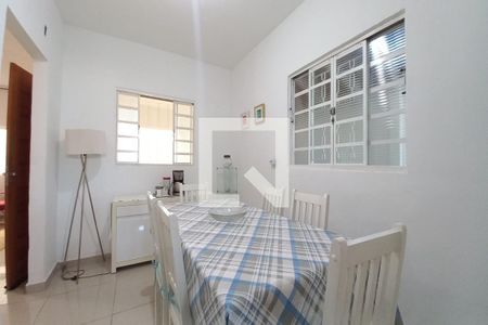 Casa à venda com 151m², 4 quartos e 1 vaga Casa à venda com 151m², 4 quartos e 1 vagaCopa