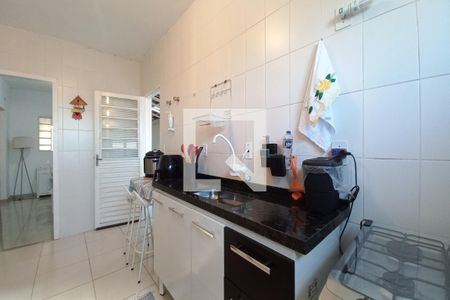 Casa à venda com 151m², 4 quartos e 1 vaga Casa à venda com 151m², 4 quartos e 1 vagaCozinha