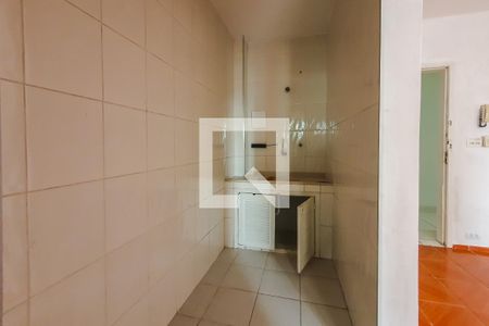 cozinha de apartamento para alugar com 1 quarto, 27m² em Sé, São Paulo