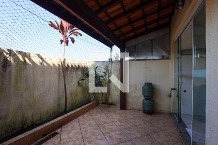 Casa de condomínio para alugar com 60m², 2 quartos e 1 vaga Casa de condomínio para alugar com 60m², 2 quartos e 1 vagaÁrea de serviço