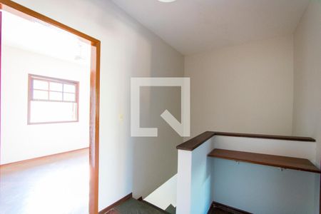 Corredor de casa à venda com 3 quartos, 167m² em Vila Homero Thon, Santo André