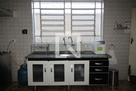 Casa à venda com 196m², 3 quartos e 4 vagasCozinha - Armários