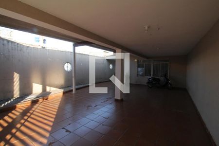 Casa à venda com 196m², 3 quartos e 4 vagasGaragem