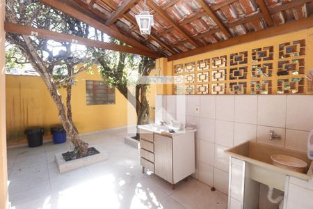 Casa à venda com 130m², 3 quartos e 3 vagasÁrea de Serviço