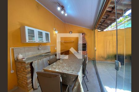 Casa à venda com 130m², 3 quartos e 3 vagasChurrasqueira