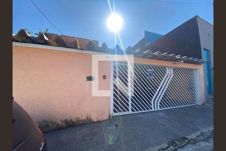 Casa à venda com 130m², 3 quartos e 3 vagasFachada