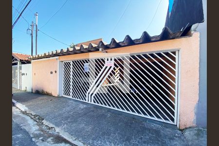 Casa à venda com 130m², 3 quartos e 3 vagasFachada