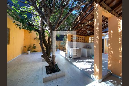 Casa à venda com 130m², 3 quartos e 3 vagasQuintal