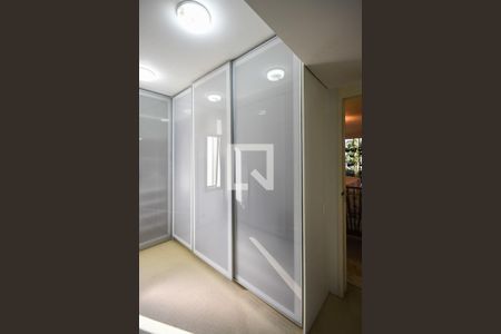 Apartamento à venda com 500m², 4 quartos e 3 vagasArmário da suíte 4