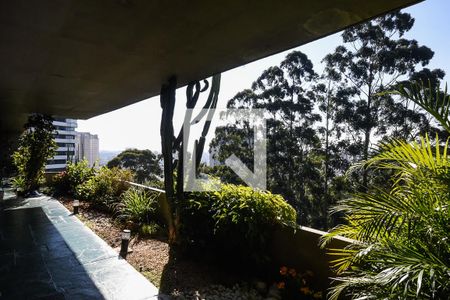 Varanda de apartamento à venda com 4 quartos, 500m² em Vila Suzana, São Paulo