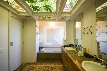 Apartamento à venda com 500m², 4 quartos e 3 vagasBanheiro suíte 4