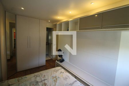 Apartamento à venda com 82m², 3 quartos e 2 vagasQuarto 3 - Suíte