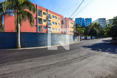 Apartamento para alugar com 55m², 2 quartos e 1 vagaFachada do condomínio e rua