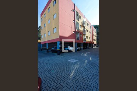 Apartamento para alugar com 55m², 2 quartos e 1 vagaPrédio e rua do condomínio