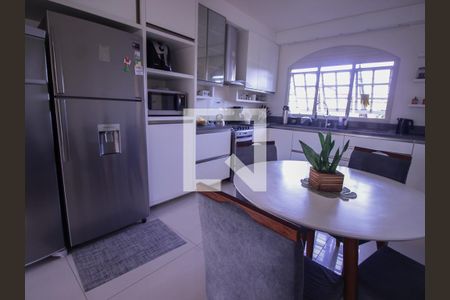 Casa à venda com 400m², 5 quartos e 3 vagas Casa à venda com 400m², 5 quartos e 3 vagasCozinha - 1 andar