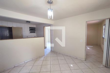 Sala de casa para alugar com 2 quartos, 70m² em Tanque, Rio de Janeiro