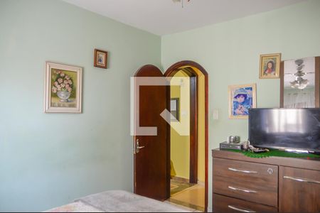 Casa à venda com 250m², 4 quartos e 2 vagasQuarto 2 - Suíte