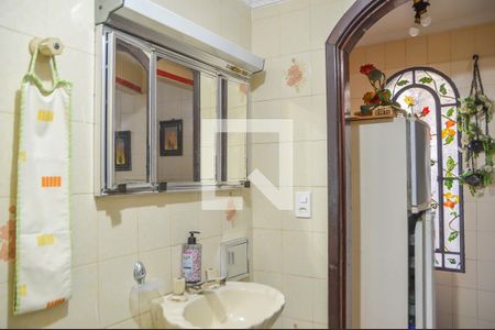 Casa à venda com 250m², 4 quartos e 2 vagasLavabo