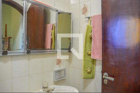 Casa à venda com 250m², 4 quartos e 2 vagasBanheiro da Suíte 2