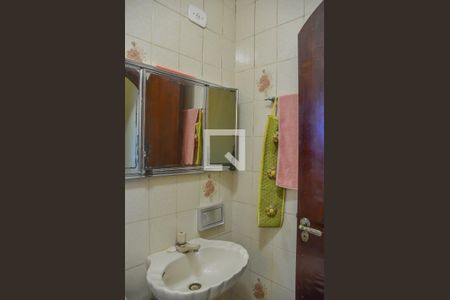 Casa à venda com 250m², 4 quartos e 2 vagasBanheiro da Suíte 2