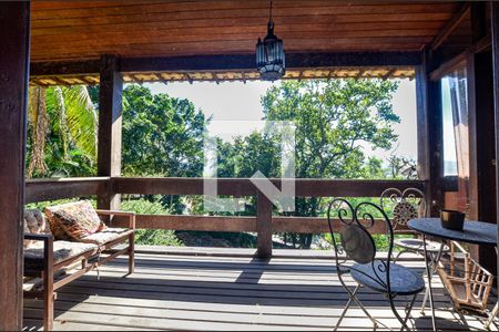 Casa à venda com 250m², 4 quartos e 1 vagaSala superior