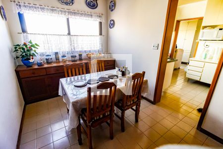 Apartamento à venda com 193m², 4 quartos e 4 vagasCopa