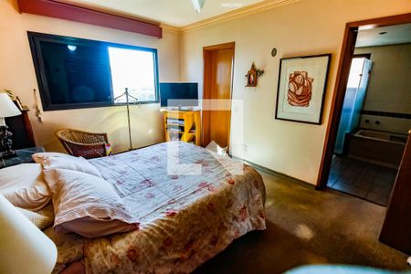 Apartamento à venda com 193m², 4 quartos e 4 vagasSuíte 2