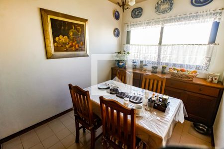 Apartamento à venda com 193m², 4 quartos e 4 vagasCopa