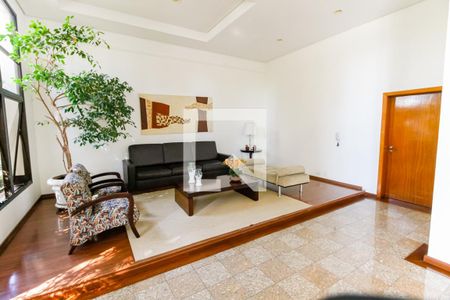Apartamento à venda com 193m², 4 quartos e 4 vagasHall social