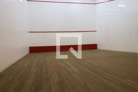 Apartamento para alugar com 75m², 1 quarto e 2 vagas Apartamento para alugar com 75m², 1 quarto e 2 vagasQuadra squash