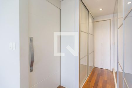 Apartamento para alugar com 75m², 1 quarto e 2 vagasCloset da suíte