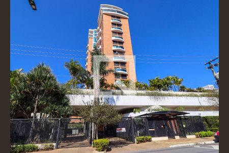 Apartamento para alugar com 75m², 1 quarto e 2 vagas Apartamento para alugar com 75m², 1 quarto e 2 vagasFachada