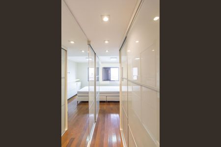 Apartamento para alugar com 75m², 1 quarto e 2 vagasCloset da suíte