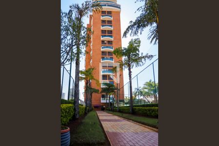 Apartamento para alugar com 75m², 1 quarto e 2 vagas Apartamento para alugar com 75m², 1 quarto e 2 vagasVista do prédio entre quadras