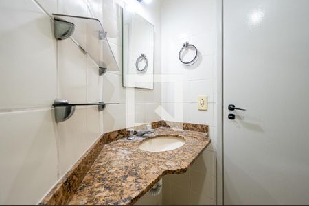 Apartamento à venda com 70m², 3 quartos e 1 vaga Apartamento à venda com 70m², 3 quartos e 1 vagaBanheiro da Suíte