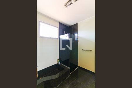 Casa para alugar com 724m², 6 quartos e 10 vagasBanheiro da Suíte 2