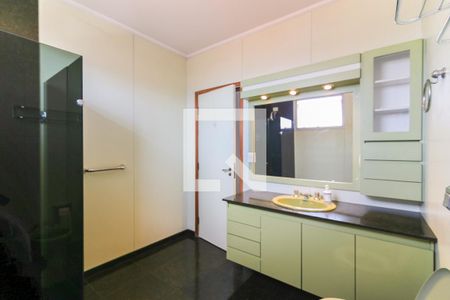 Casa para alugar com 724m², 6 quartos e 10 vagasBanheiro da Suíte 2