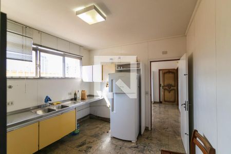 Casa para alugar com 724m², 6 quartos e 10 vagasCozinha