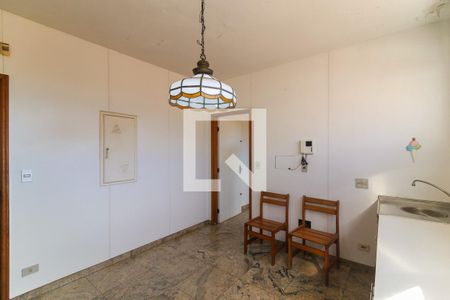 Casa para alugar com 724m², 6 quartos e 10 vagasCozinha