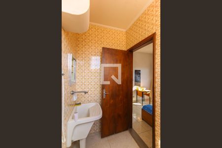 Casa para alugar com 724m², 6 quartos e 10 vagasBanheiro de serviço