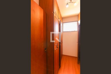 Casa para alugar com 724m², 6 quartos e 10 vagasCloset da suíte