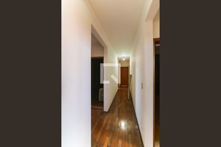 Casa para alugar com 724m², 6 quartos e 10 vagasCorredor