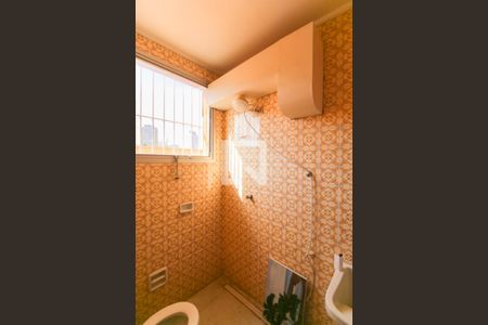 Casa para alugar com 724m², 6 quartos e 10 vagasBanheiro de serviço